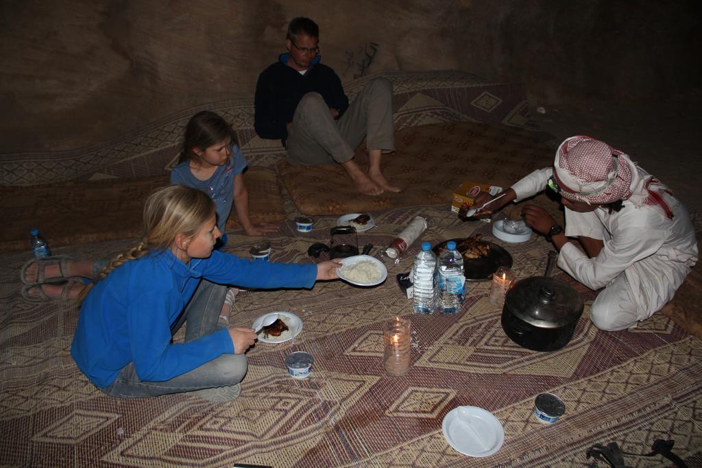 Wadi Rum Sleep Under The Stars מראה חיצוני תמונה